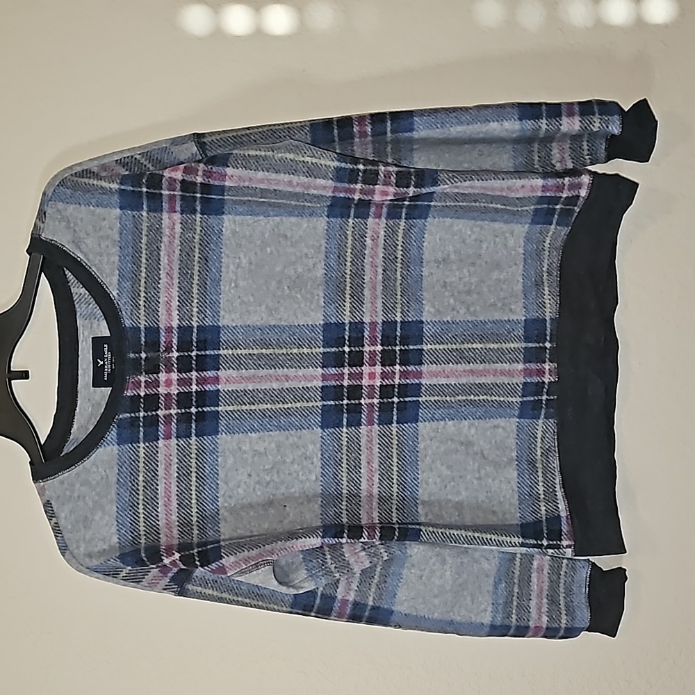American Eagle Plaid sweatshirt NWOT